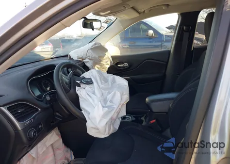 2019 Jeep Cherokee Latitude Fwd из США, поврежденный, VIN 1C4PJLCB8KD247692